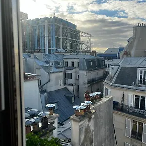 - Belle Vue - Marais , Paris France